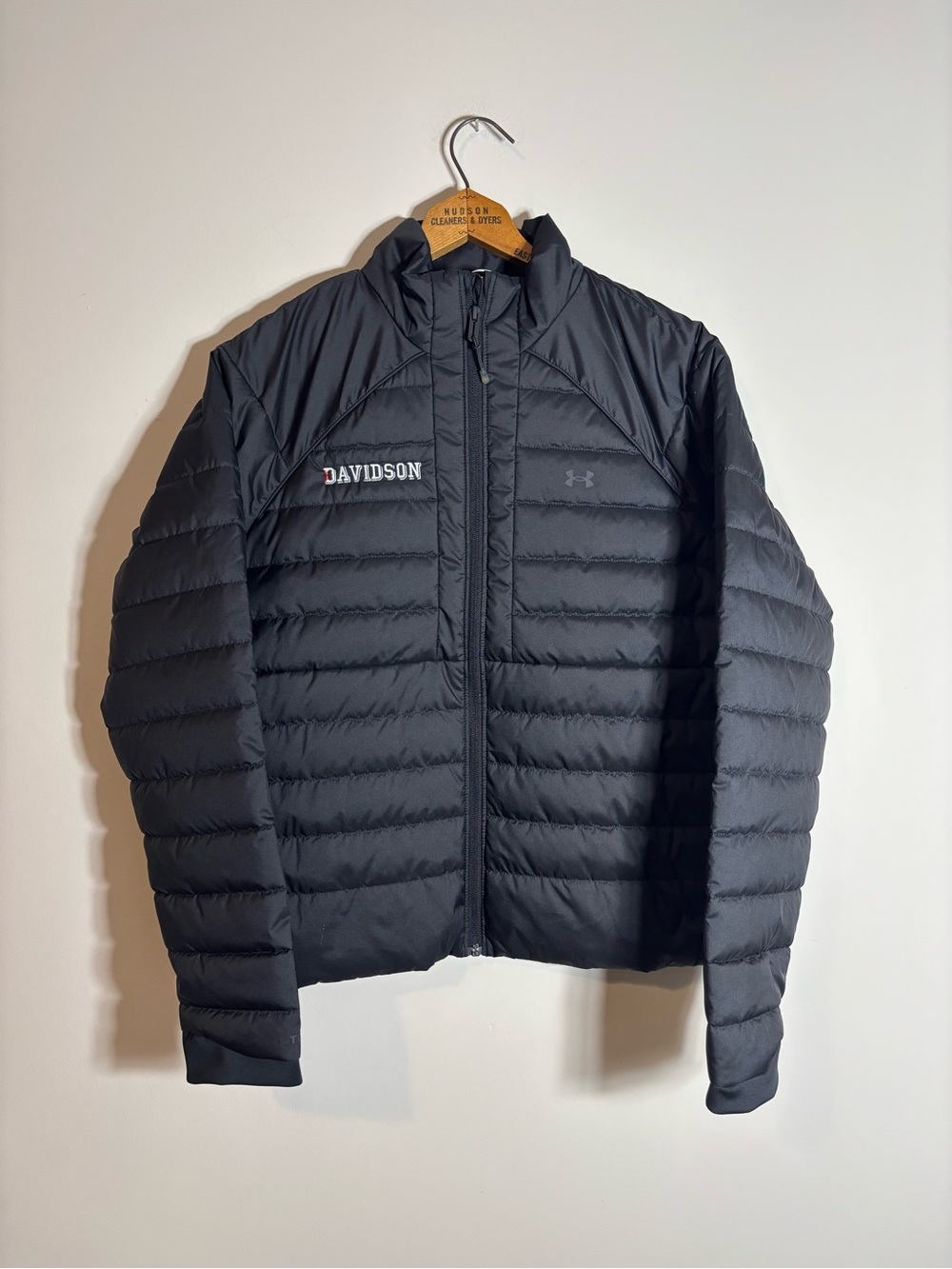 Under Armour Puffer Jacket Davidson College Wildcats Fitted